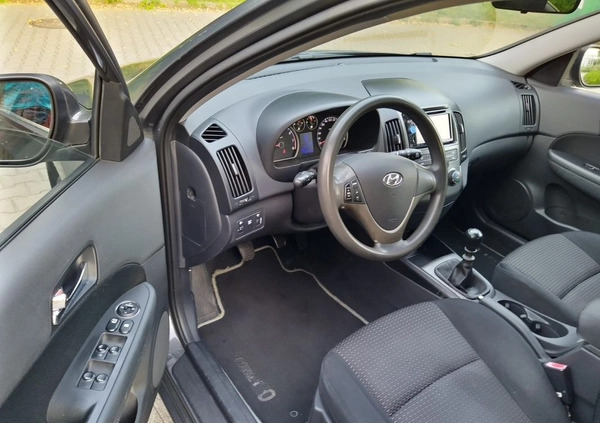 Hyundai I30 cena 17200 przebieg: 178000, rok produkcji 2008 z Wrocław małe 172